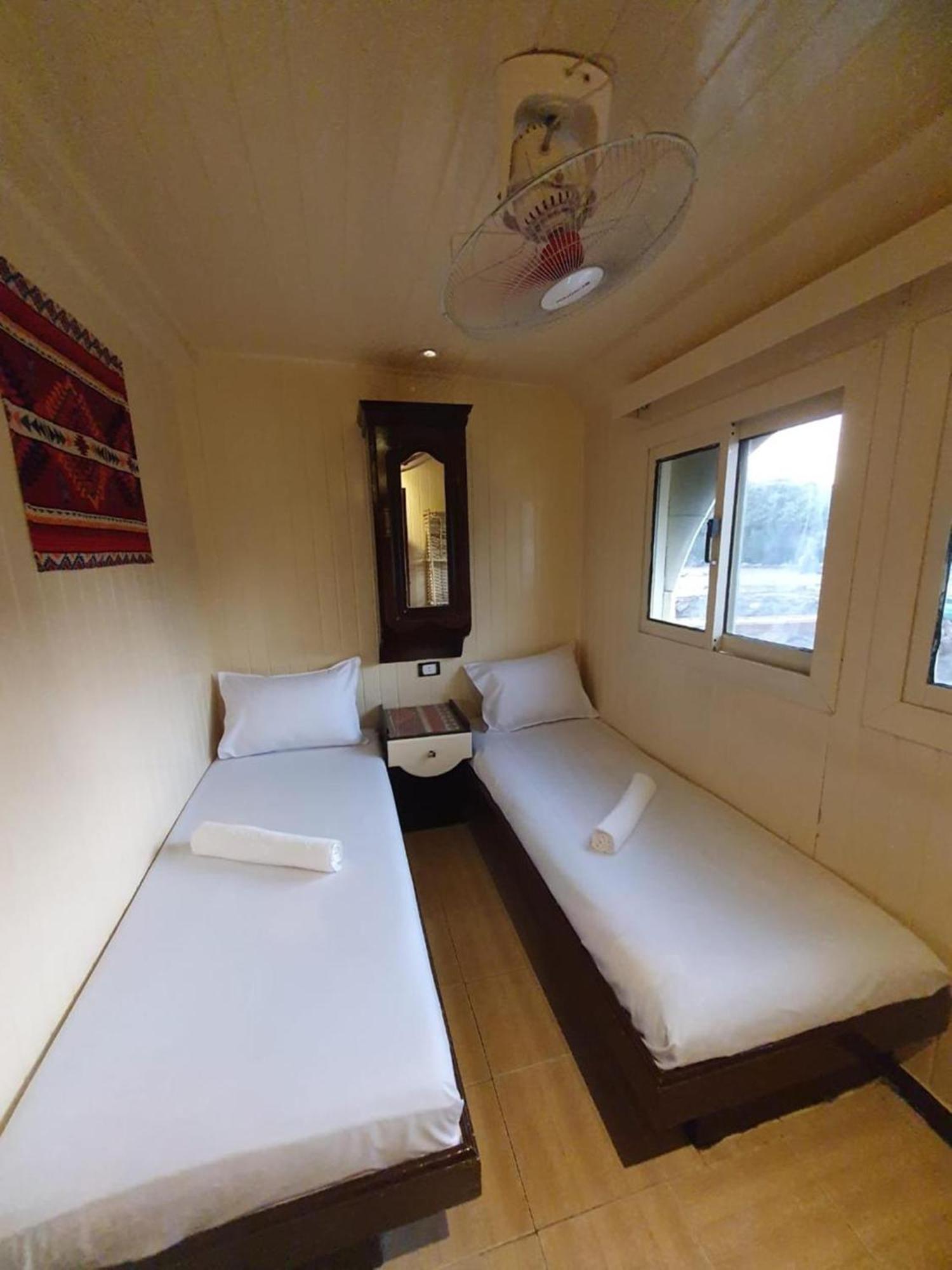 Moon Boat Botel Luxor