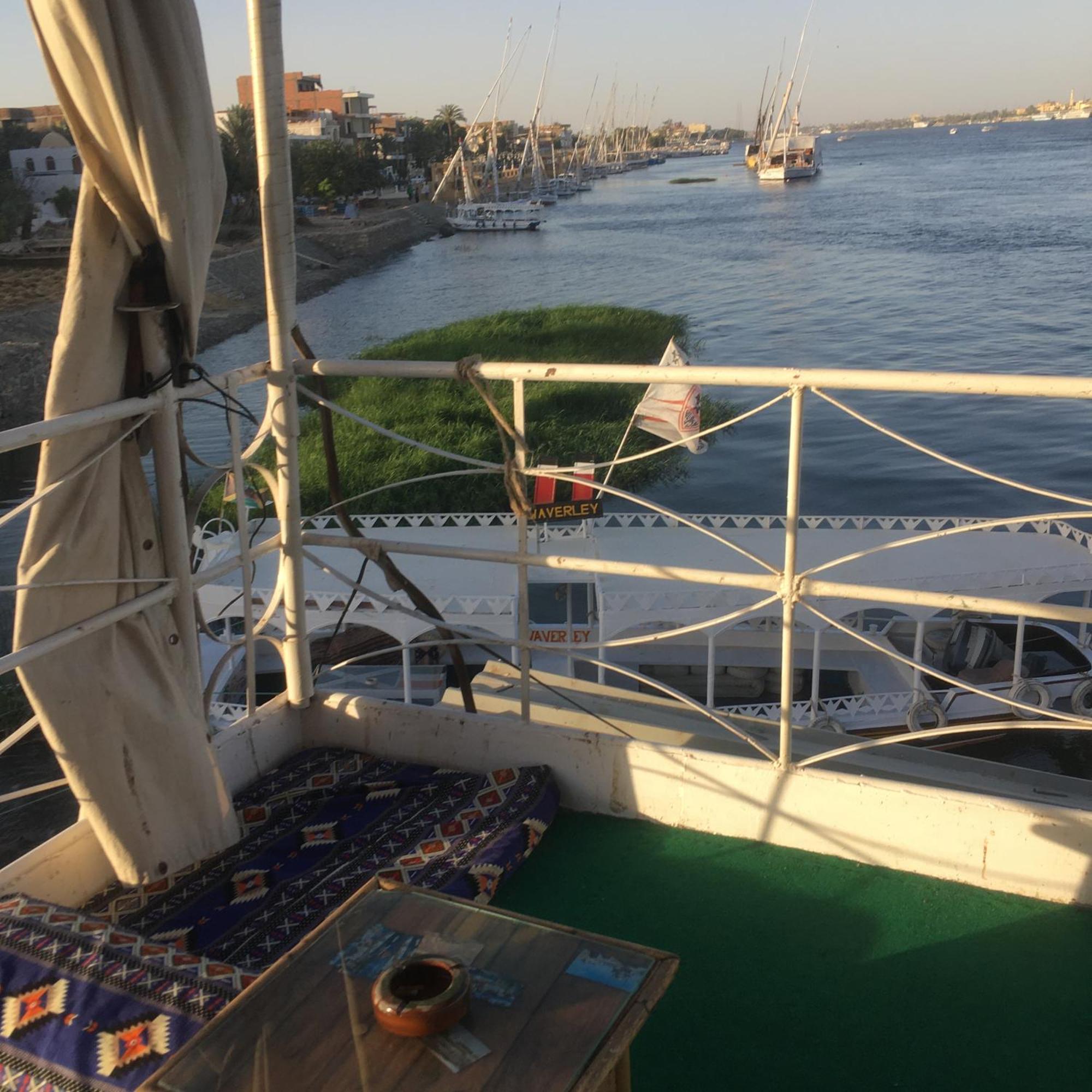 Moon Boat * Luxor